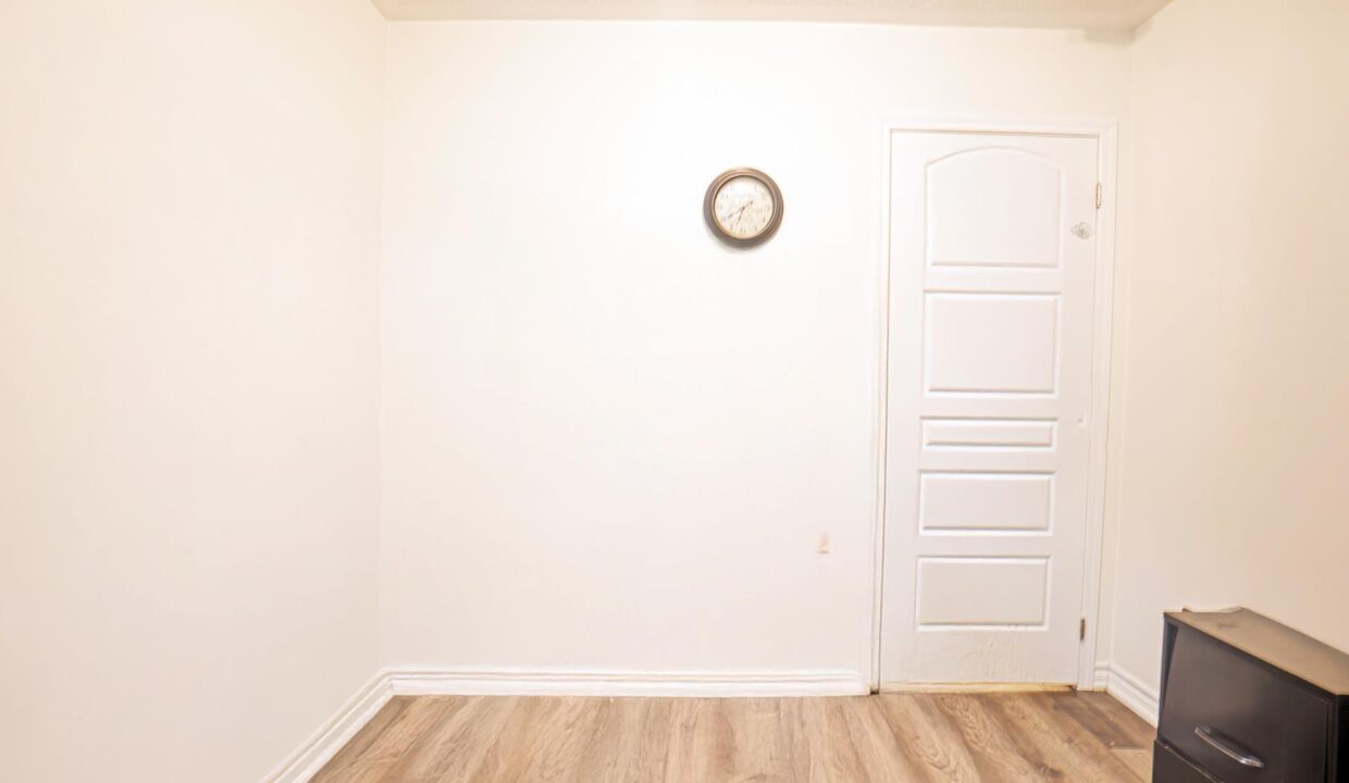 07e376b6-5500-42d2-a725-334d750000c1-l.jpeg