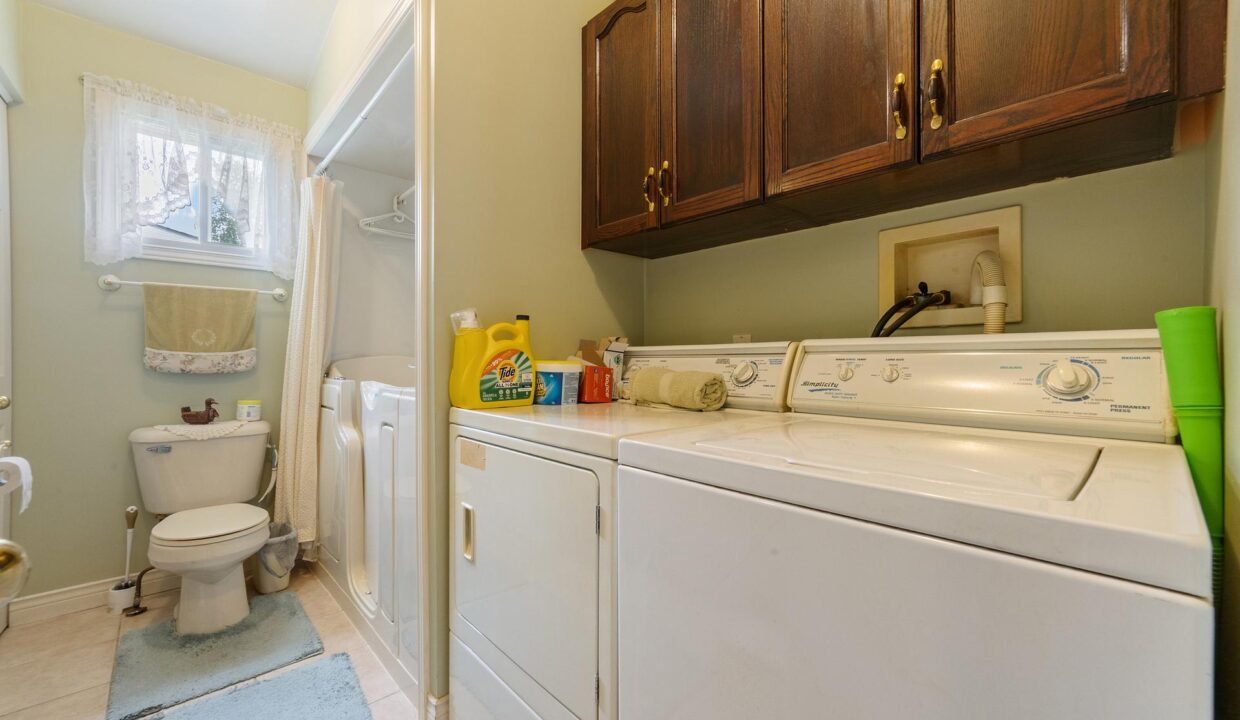 2324e834-ce42-4851-a979-77f58070d184-l.jpeg