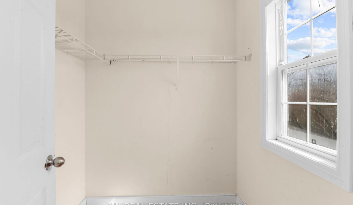 39545bf7-f29a-47bb-a349-1c90959e28c1-l.jpeg