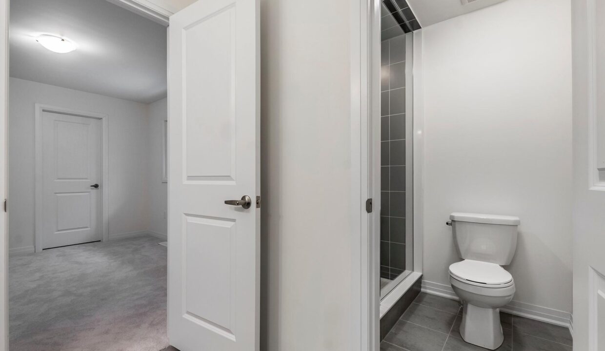 ab5158d2-3cf9-4bcb-ad26-9e45f9b8f49e-l.jpeg